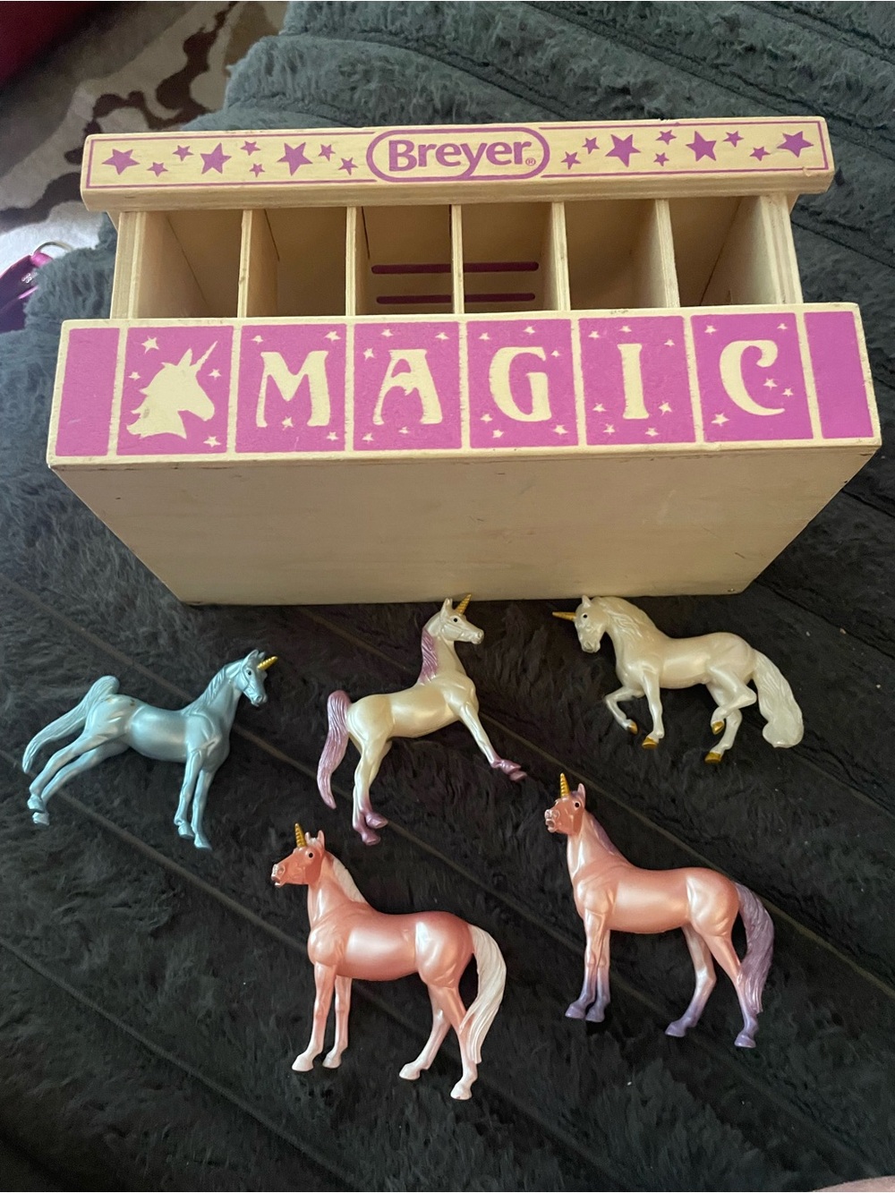 Breyer Stable With. 5 unicorns